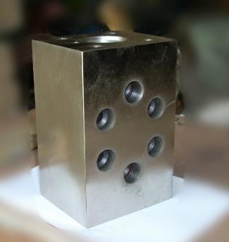 油路塊加工的技術(shù)是什么，內(nèi)部出現(xiàn)毛刺怎么辦?閥塊廠家告訴你!